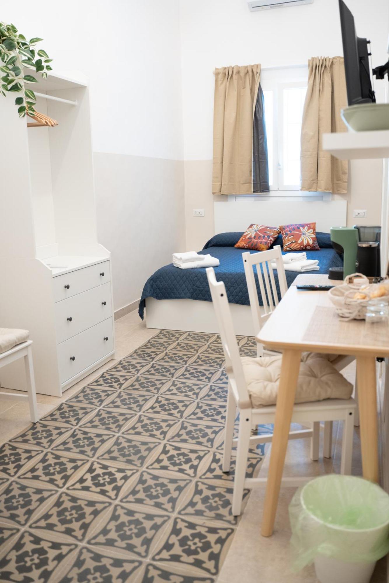 Principe Amedeo 93 Bed & Breakfast Bari Exterior photo